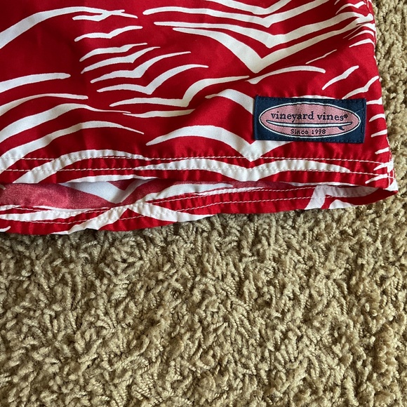 Vineyard Vines boardshorts - Picture 2 of 3